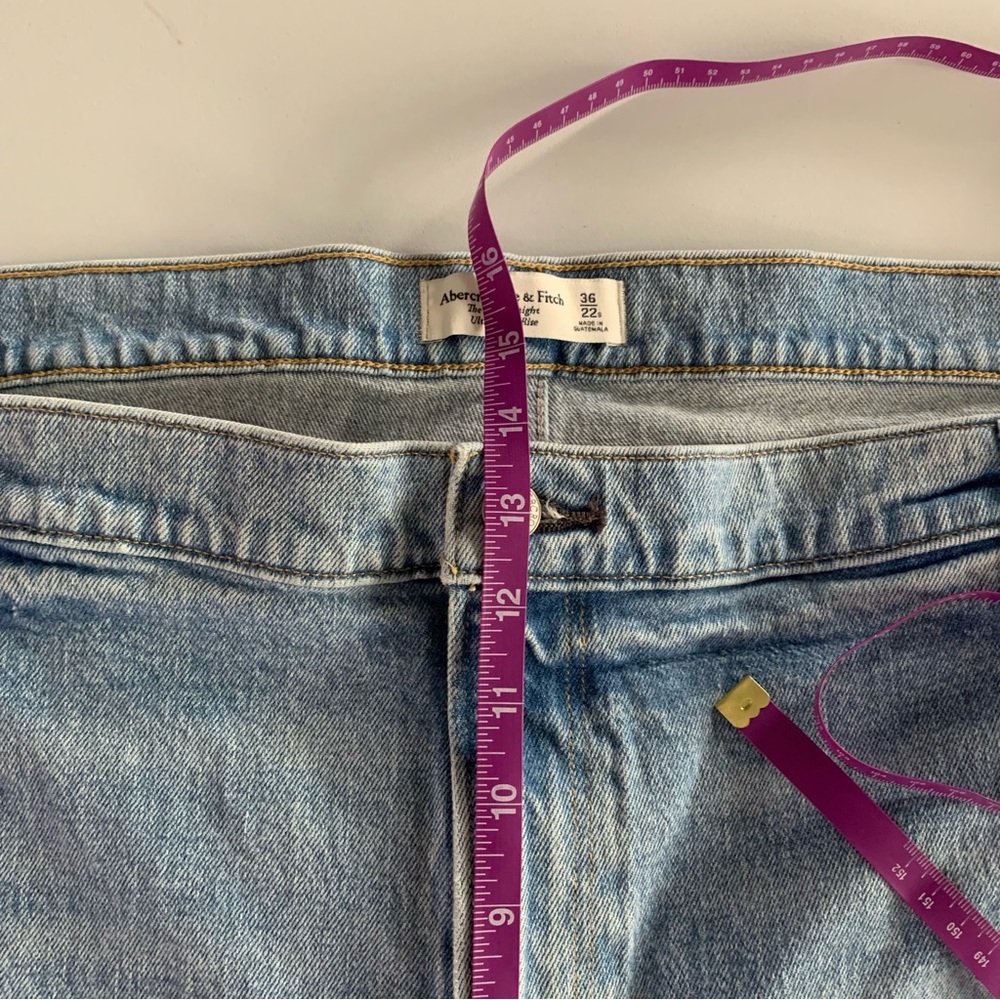 Abercrombie & Fitch Light Blue Straight Leg Jeans - Picture 10 of 10